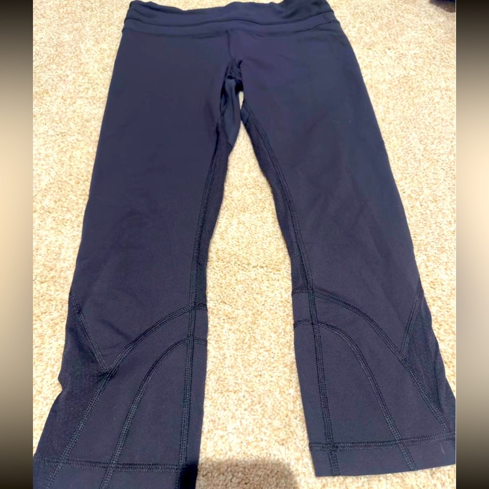 SOLD ON EBAY Lululemon crop leggings sz 6